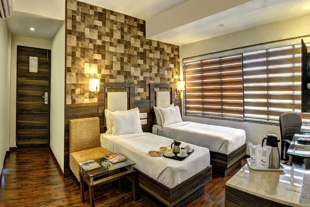 Hotel Aaram Orchard Ahmedabad Exterior foto