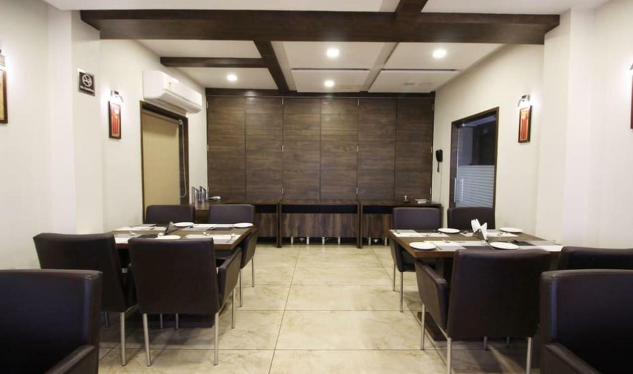 Hotel Aaram Orchard Ahmedabad Exterior foto